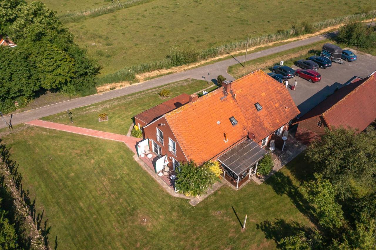 Hotel Nordstern Neuharlingersiel Exteriör bild
