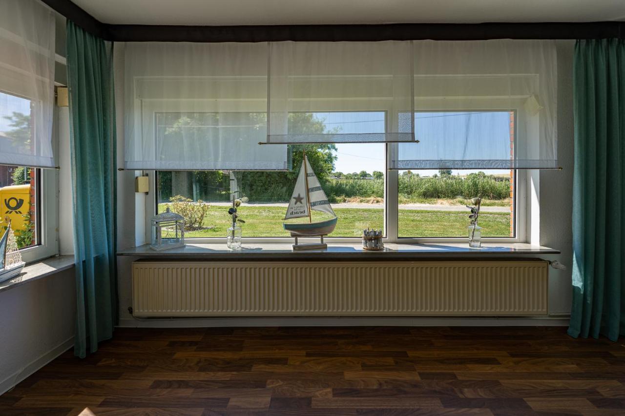 Hotel Nordstern Neuharlingersiel Exteriör bild